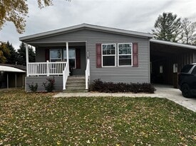 7801 88th Ave in Pleasant Prairie, WI - Building Photo