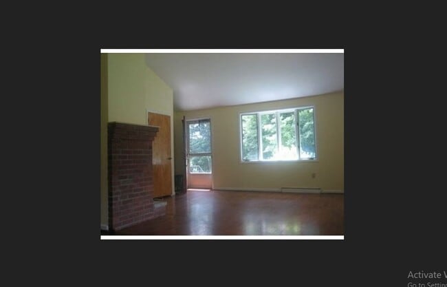 191 Kenrick St, Unit #1 in Boston, MA - Foto de edificio - Building Photo