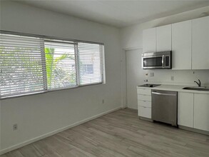 820 15th St in Miami Beach, FL - Building Photo - Building Photo