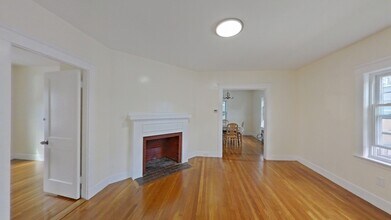 204 Marlboro St in Quincy, MA - Building Photo - Building Photo