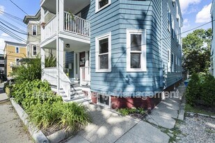 31 Harold St in Somerville, MA - Building Photo