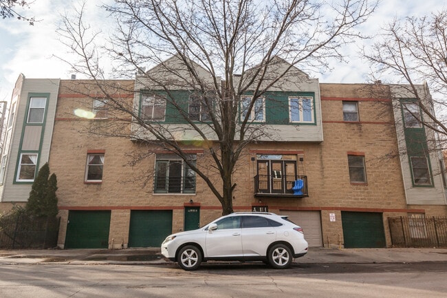 property at 616 N Paulina St