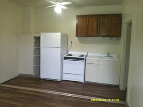 516/516.5-5165 Palm St in Medford, OR - Building Photo - Building Photo