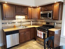380 Grant St, Unit 380 Upper Front in Buffalo, NY - Building Photo