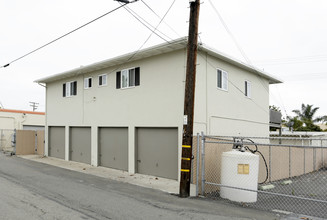 414-416 S Tremont St in Oceanside, CA - Building Photo - Building Photo