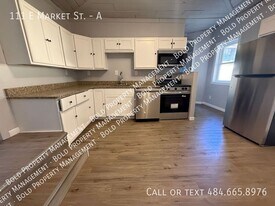 111 E Market St in Williamstown, PA - Building Photo