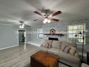 4213 Queens Ct in Pace, FL - Building Photo - Building Photo