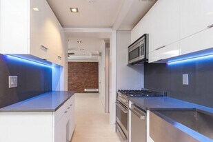 221 E 11th St, Unit GCD in New York, NY - Building Photo