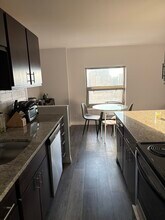 8 W Chestnut St in Chicago, IL - Building Photo - Building Photo