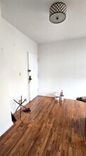 29-17 31st Ave in Queens, NY - Building Photo - Building Photo