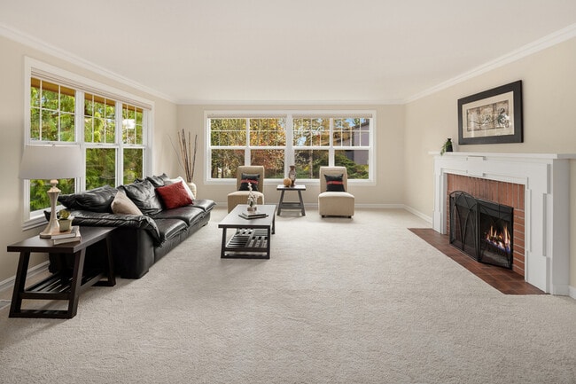 property at 7405 92nd Pl SE