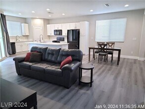 7363 London Blue Ct in Las Vegas, NV - Building Photo - Building Photo