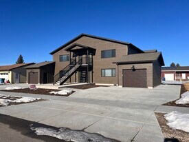 205 Stiles Ave, Unit B in Belgrade, MT - Building Photo