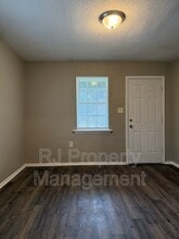 2365 Dexter Ave in Memphis, TN - Building Photo - Building Photo