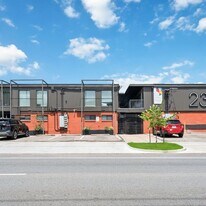 Dream Montrose in Houston, TX - Building Photo