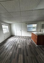 1610 NW N River Dr in Miami, FL - Building Photo