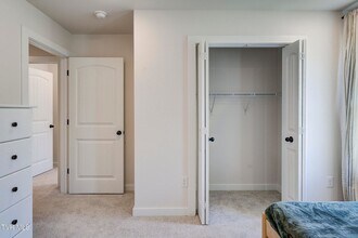 4165 Gambrel Oaks St in Blountville, TN - Building Photo - Building Photo