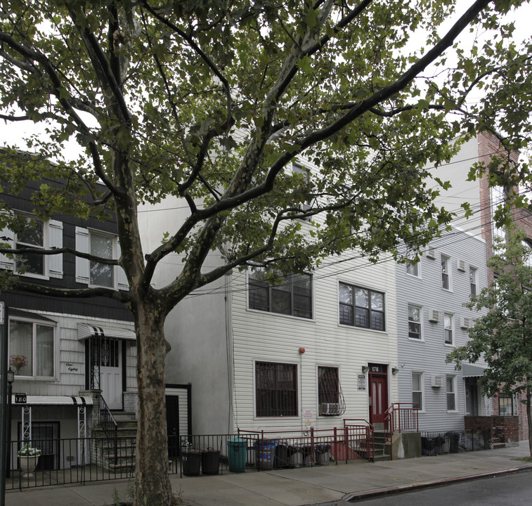 178 Jackson St in Brooklyn, NY - Building Photo