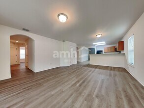 919 Wynnmere Walk Ave in Ruskin, FL - Building Photo - Building Photo