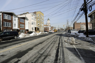 The Palisade in Union City, NJ - Building Photo - Building Photo