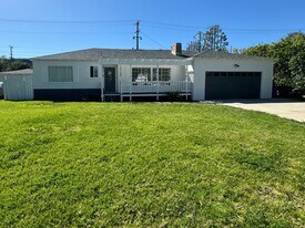 23158 Leonora Dr in Woodland Hills, CA - Building Photo