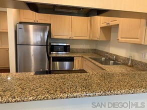 10076 Maya Linda Rd in San Diego, CA - Building Photo - Building Photo