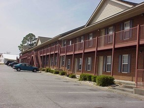 Easy Street Duplex Community Apartments Troy Al For Rent Shady Oaks Apartments1 Bedroomcall For Pricing Building Photo