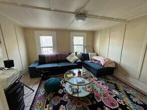 939 Willow St, Unit 939 in Oakland, CA - Building Photo - Building Photo
