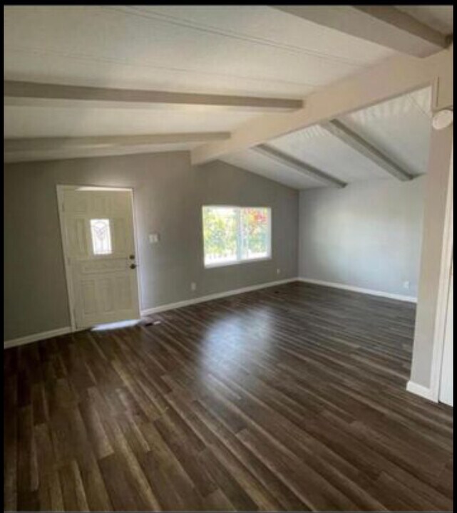1276 E Silktassel Trl in San Tan Valley, AZ - Building Photo
