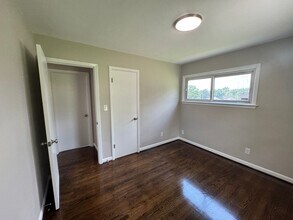 2305 Sherman Dr NW in Roanoke, VA - Building Photo - Building Photo