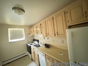 8 Brattle Dr in Arlington, MA - Building Photo - Building Photo