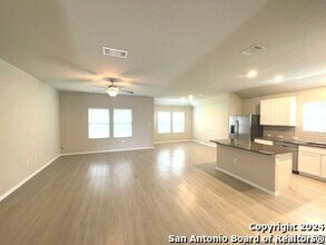 2966 Daisy Meadow in New Braunfels, TX - Building Photo - Building Photo