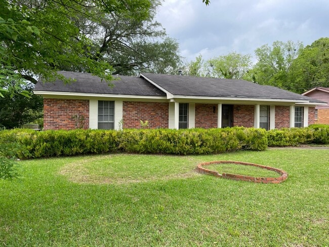 242 Adler Dr in Montgomery, AL - Building Photo - Building Photo