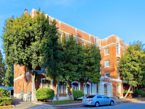 Bishop Berkeley Apartments in Berkeley, CA - Building Photo - Building Photo