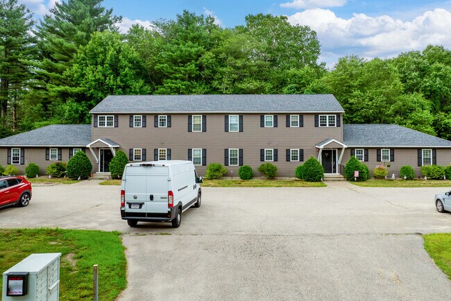 Woodland Apartments in Brookfield, MA - Building Photo - Building Photo