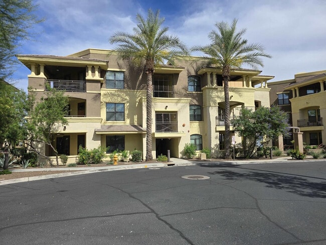 7601 E Indian Bend Rd in Scottsdale, AZ - Building Photo - Building Photo