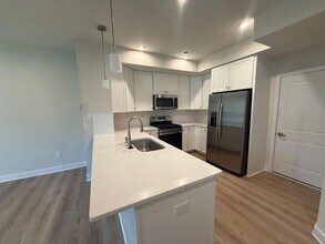 8045 Laurel Woods Ln in Glen Allen, VA - Building Photo - Building Photo