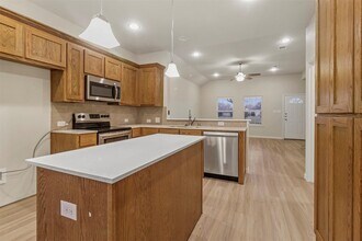 731 W Morton St in Denison, TX - Building Photo - Building Photo