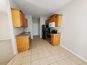 538 NW Fieldcrest Dr in Lee's Summit, MO - Building Photo - Building Photo