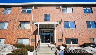 14 Murdock St, Unit 2-7 in Somerville, MA - Building Photo - Building Photo