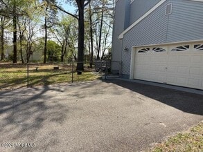 1162 Oakdale St in Toms River, NJ - Building Photo - Building Photo