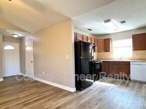 1413 Thistledown Dr in Brandon, FL - Building Photo - Building Photo