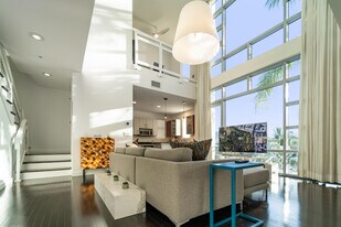 335 SE 6th Ave in Delray Beach, FL - Building Photo