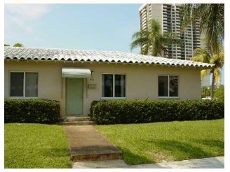 5301 Flagler Dr in West Palm Beach, FL - Building Photo