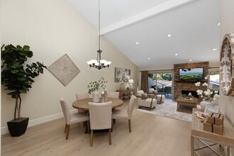 2085 Caminito San Nicholas in La Jolla, CA - Building Photo - Building Photo