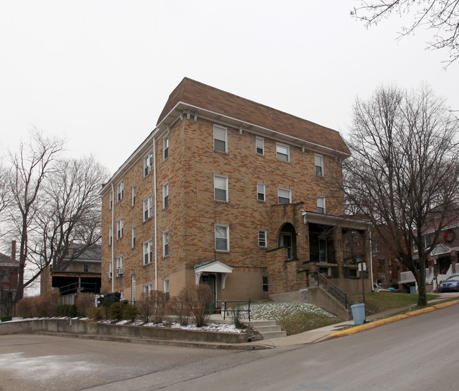 42 Overlook Dr in Pittsburgh, PA - Foto de edificio - Building Photo