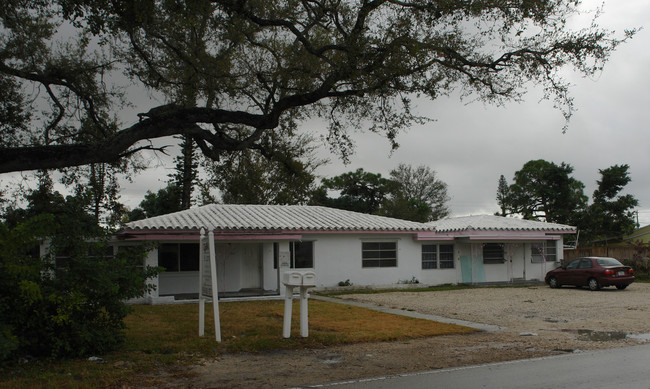 1220-1222 NW 7th Ave in Fort Lauderdale, FL - Building Photo - Building Photo