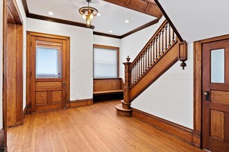 124 W North Ave in Milwaukee, WI - Building Photo - Building Photo
