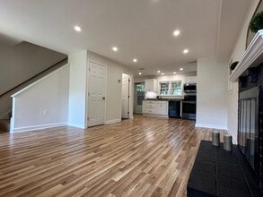 411 Hampton Ct in Falls Church, VA - Building Photo - Building Photo