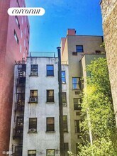 522 W 50th St in New York, NY - Building Photo - Building Photo